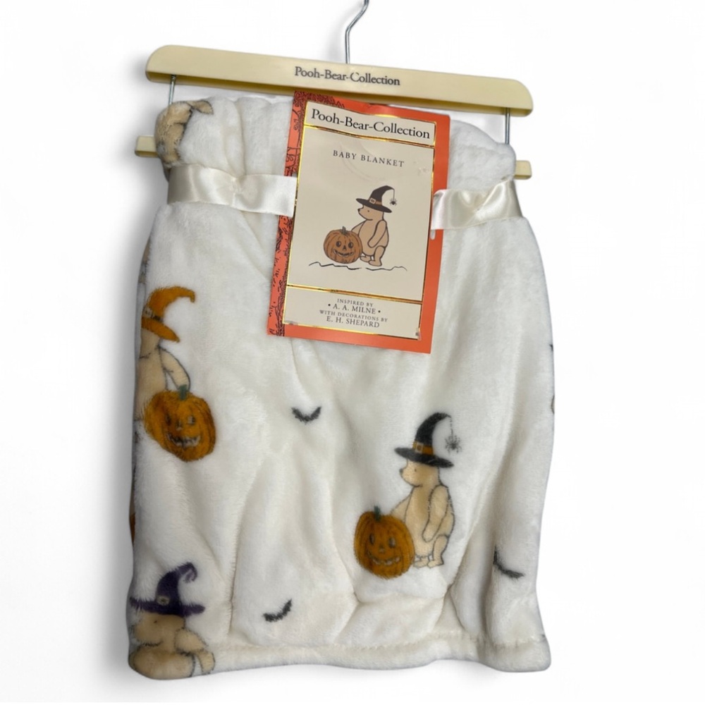 Pooh Bear Collection Halloween baby blanket 30x40 NEW